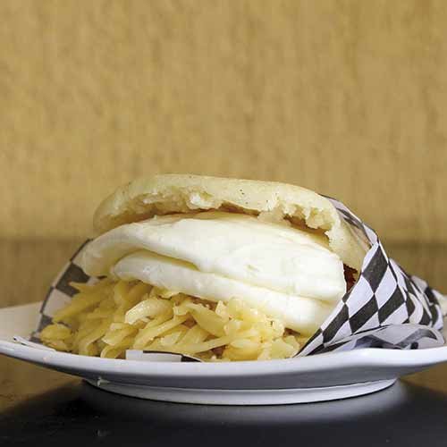 Arepa Queso de Mano